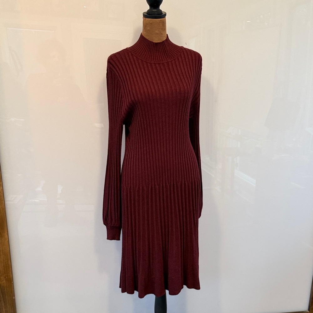 Max Studio Burgundy Long Sleeve Dress